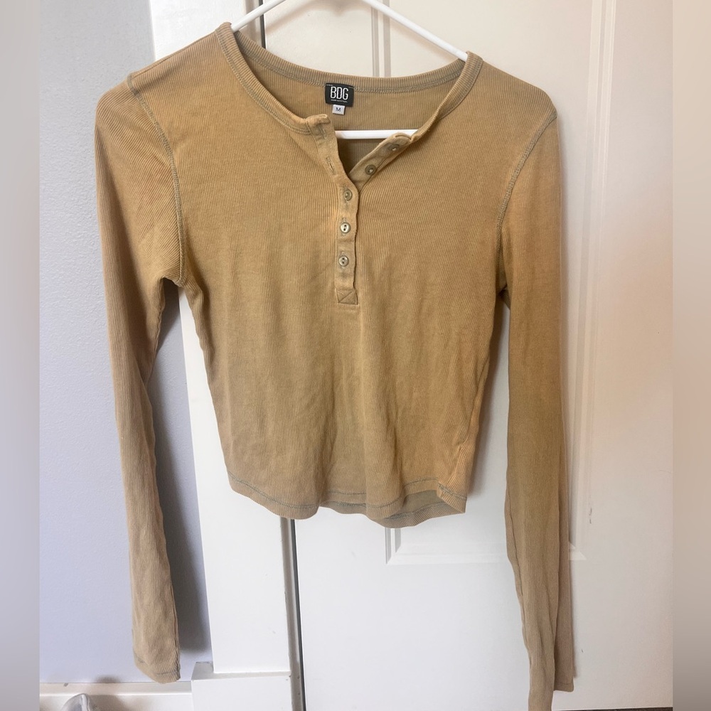 BDG button top women’s size medium